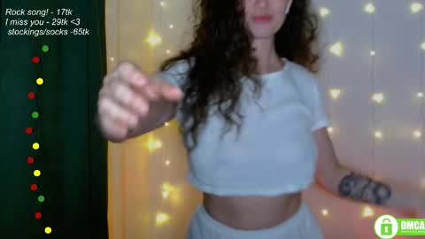 Snapshot of leia_bell chatting on March 22, 2026, 8:23 pm hey Im Leia and I love rock online show from March 22, 2026, 8:23 pm