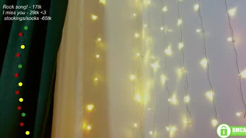 Snapshot of leia_bell chatting on April 5, 2026, 7:22 pm hey Im Leia and I love rock online show from April 5, 2026, 7:22 pm
