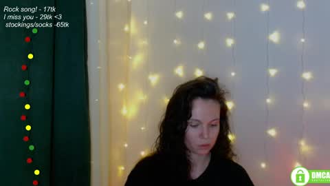 Snapshot of leia_bell chatting on May 8, 2026, 7:08 pm hey Im Leia and I love rock online show from May 8, 2026, 7:08 pm