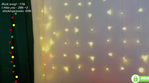 Snapshot of leia_bell chatting on May 15, 2026, 7:21 pm hey Im Leia and I love rock online show from May 15, 2026, 7:21 pm