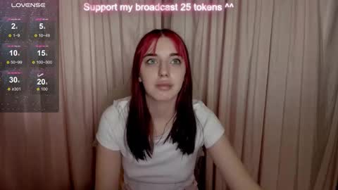 leia_moreno online show from September 23, 2025, 10:07 am