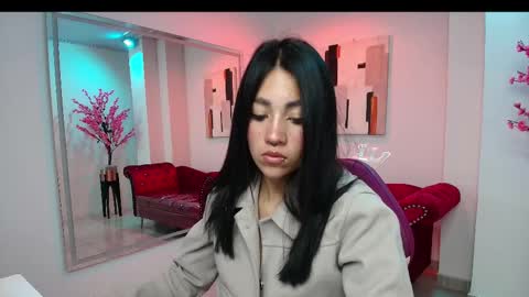 Leia.  online show from February 10, 2025, 11:15 am