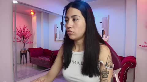 Leia.  online show from March 5, 2025, 11:17 am