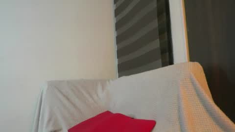Leah online show from June 10, 2026, 1:17 am