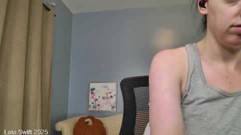 Leia Swift online show from October 5, 2025, 9:07 am