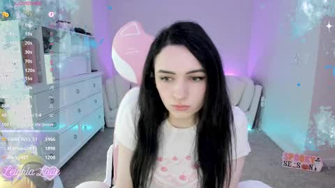 Snapshot of leighlalove chatting on September 30, 2025, 8:58 pm Leighla online show from September 30, 2025, 8:58 pm