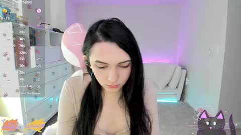 Snapshot of leighlalove chatting on October 11, 2025, 9:24 pm Leighla online show from October 11, 2025, 9:24 pm