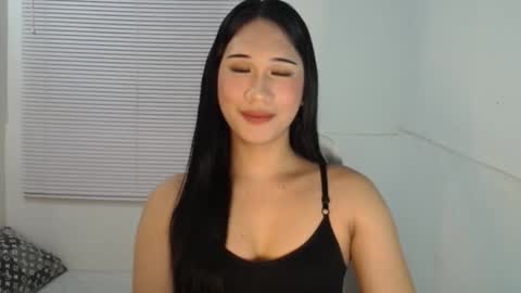 Snapshot of leighs_celine chatting on February 8, 2026, 9:07 pm leighs_celine online show from February 8, 2026, 9:07 pm