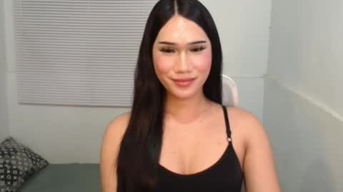 Snapshot of leighs_celine chatting on February 27, 2026, 9:48 pm leighs_celine online show from February 27, 2026, 9:48 pm