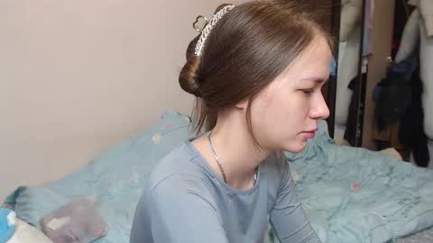 leila_bambi_ online show from February 19, 2025, 2:12 am