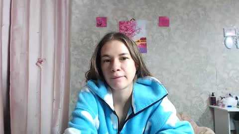 leila_bambi_ online show from October 14, 2025, 8:04 am