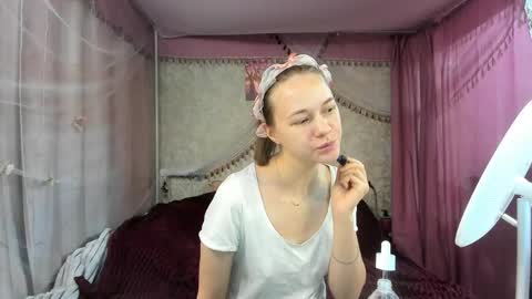 Snapshot of leila_bambi_ chatting on April 29, 2026, 6:14 pm leila_bambi_ online show from April 29, 2026, 6:14 pm
