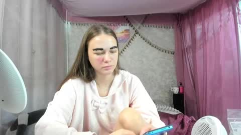 Snapshot of leila_bambi_ chatting on May 13, 2026, 4:10 am leila_bambi_ online show from May 13, 2026, 4:10 am