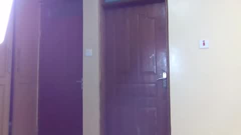 Snapshot of leila_bby chatting on April 25, 2026, 11:35 am Leila online show from April 25, 2026, 11:35 am