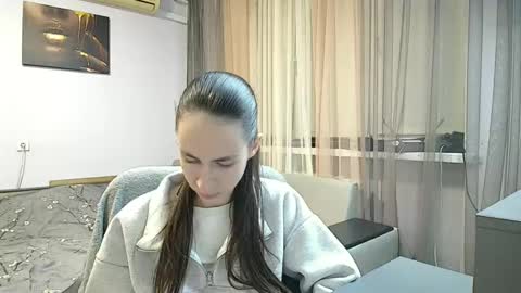 Snapshot of leila_monaco chatting on October 26, 2025, 6:36 pm Leila online show from October 26, 2025, 6:36 pm