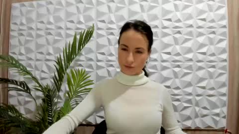 leilabloom online show from January 9, 2025, 5:11 pm
