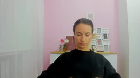 leilabloom online show from January 16, 2025, 4:39 pm