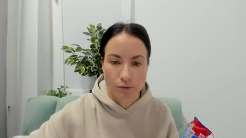 leilabloom online show from January 26, 2025, 8:46 am