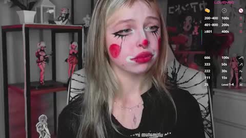 Leila online show from September 21, 2025, 4:03 am