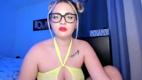 leilahot520 online show from March 9, 2026, 8:46 pm