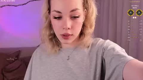 leilalafleur_ online show from June 12, 2026, 4:33 am