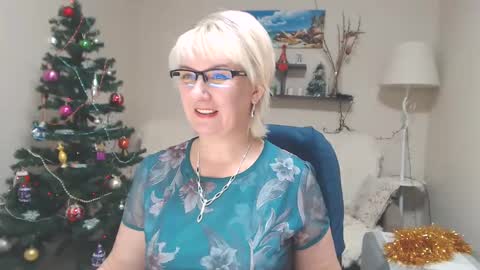 Snapshot of leilamays chatting on December 21, 2024, 6:52 am Leila Kinky online show from December 21, 2024, 6:52 am
