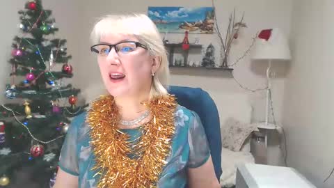 Snapshot of leilamays chatting on December 29, 2024, 11:07 am Leila Kinky online show from December 29, 2024, 11:07 am