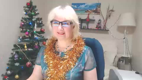 Snapshot of leilamays chatting on January 5, 2025, 4:47 am Leila Kinky online show from January 5, 2025, 4:47 am