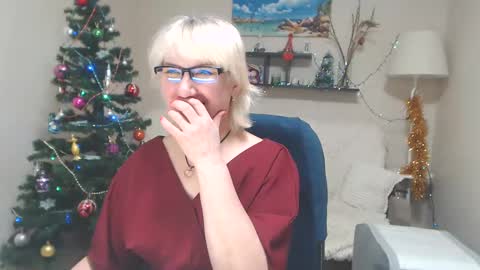 Snapshot of leilamays chatting on January 14, 2025, 11:31 am Leila Kinky online show from January 14, 2025, 11:31 am