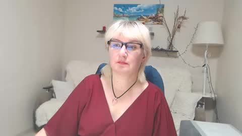 Snapshot of leilamays chatting on January 15, 2025, 10:49 am Leila Kinky online show from January 15, 2025, 10:49 am