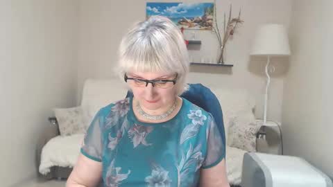 Snapshot of leilamays chatting on February 9, 2025, 9:16 am Leila Kinky online show from February 9, 2025, 9:16 am