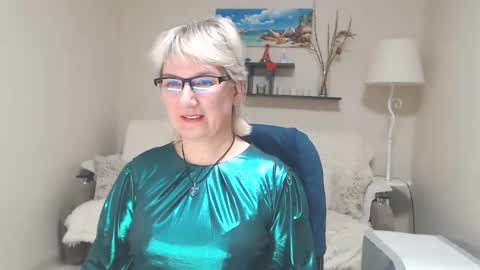 Snapshot of leilamays chatting on February 19, 2025, 12:44 pm Leila Kinky online show from February 19, 2025, 12:44 pm