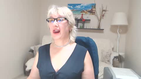Snapshot of leilamays chatting on February 22, 2025, 12:08 pm Leila Kinky online show from February 22, 2025, 12:08 pm