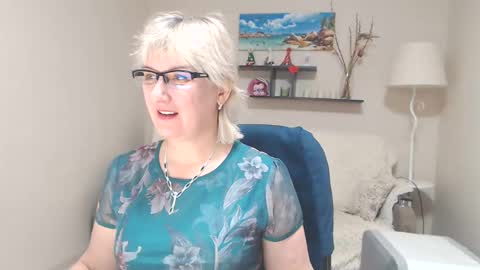 Snapshot of leilamays chatting on February 23, 2025, 8:17 am Leila Kinky online show from February 23, 2025, 8:17 am