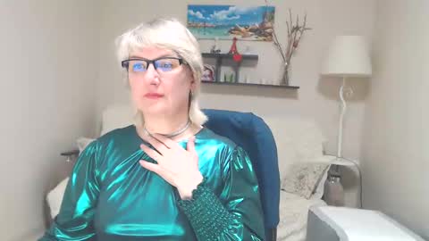 Snapshot of leilamays chatting on March 6, 2025, 2:29 pm Leila Kinky online show from March 6, 2025, 2:29 pm