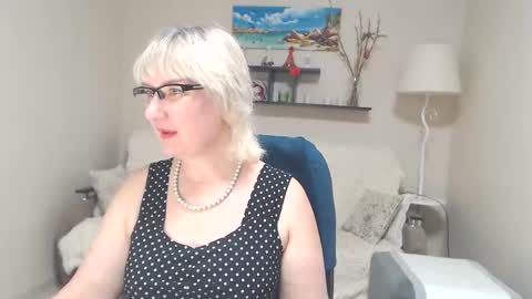 Snapshot of leilamays chatting on March 7, 2025, 1:51 pm Leila Kinky online show from March 7, 2025, 1:51 pm