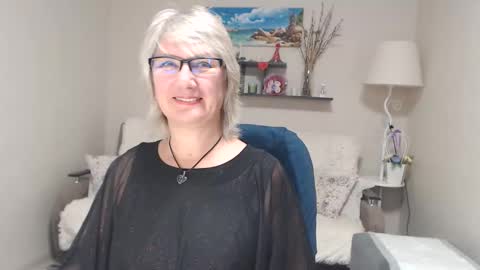 Snapshot of leilamays chatting on October 4, 2025, 5:38 am Leila Kinky online show from October 4, 2025, 5:38 am