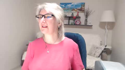 Leila Kinky online show from May 1, 2026, 2:05 am