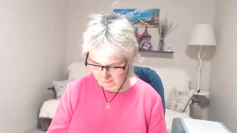 Leila Kinky online show from May 10, 2026, 3:01 am