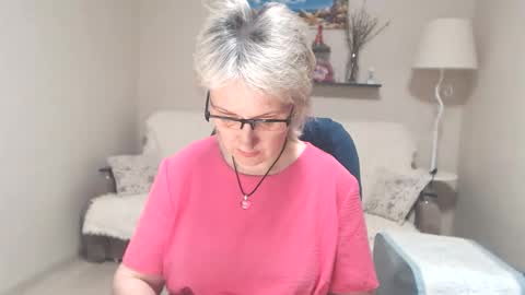 Leila Kinky online show from May 16, 2026, 4:09 am