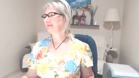 Leila Kinky online show from June 22, 2026, 4:09 am
