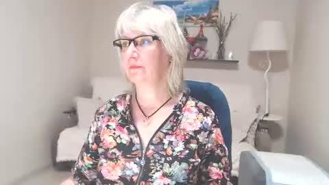 Leila Kinky online show from June 25, 2026, 5:12 am