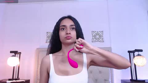 Snapshot of leilani_x chatting on October 23, 2025, 11:42 am leilani_x online show from October 23, 2025, 11:42 am