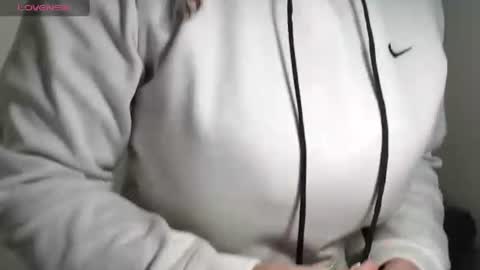 leilasosexy online show from July 8, 2026, 12:42 pm