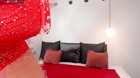 Leily online show from April 17, 2026, 9:51 pm