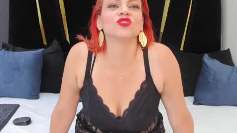 Leloo  online show from April 29, 2026, 11:44 pm