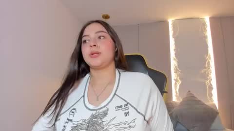 lena_jhons online show from December 2, 2025, 8:15 pm