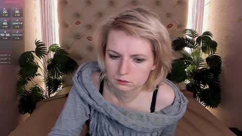 Snapshot of lena_paulles chatting on December 29, 2024, 10:23 am Lena online show from December 29, 2024, 10:23 am