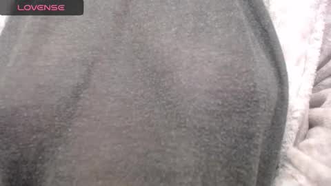 lenagolden online show from November 21, 2025, 11:53 am