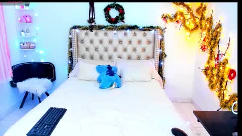 Lena  online show from December 21, 2025, 12:34 pm